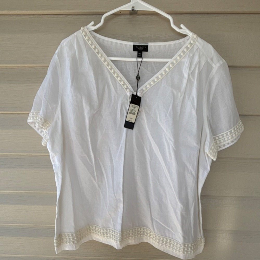 Talbots Women's White Short Sleeve 100% Cotton Pom Pom lined V-Neck Blouse 14W